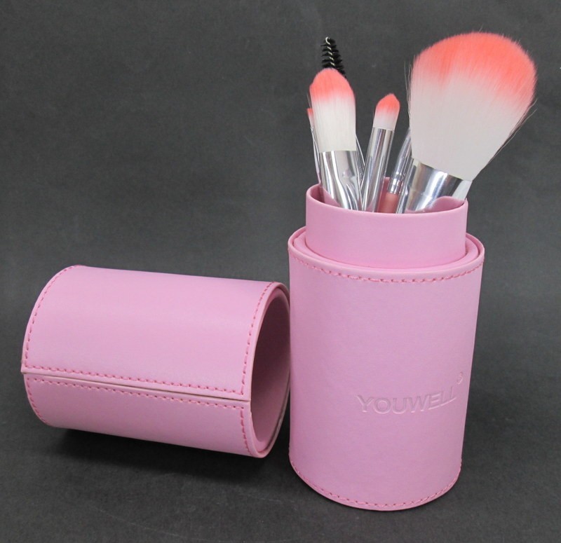 メイクブラシ 化粧筆 7本セット レザー風 筒型ホルダーケース付き ピンク_画像1