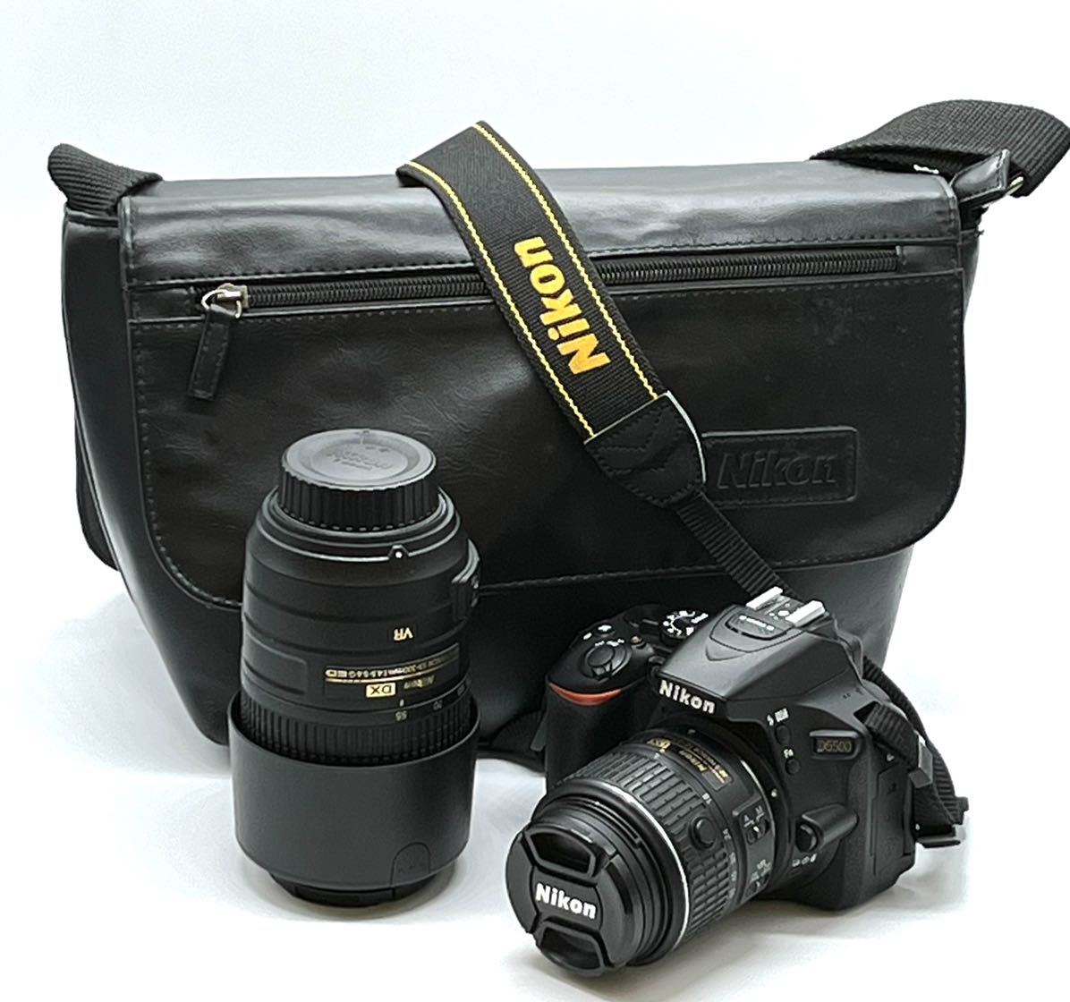 Nikon D5500ダブルズームキット ニコン 美品 NIKONバック 総ショット数