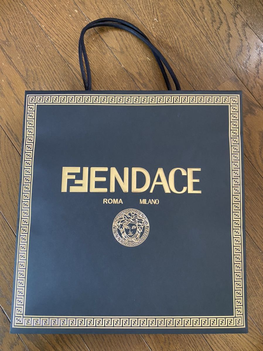 非売品 フェンディ FENDI ヴェルサーチェ VERSACE フェンダーチェ FENDACE ショップバッグ ショッパー 紙袋 ヴェルサーチ 未使用 限定レア_画像1