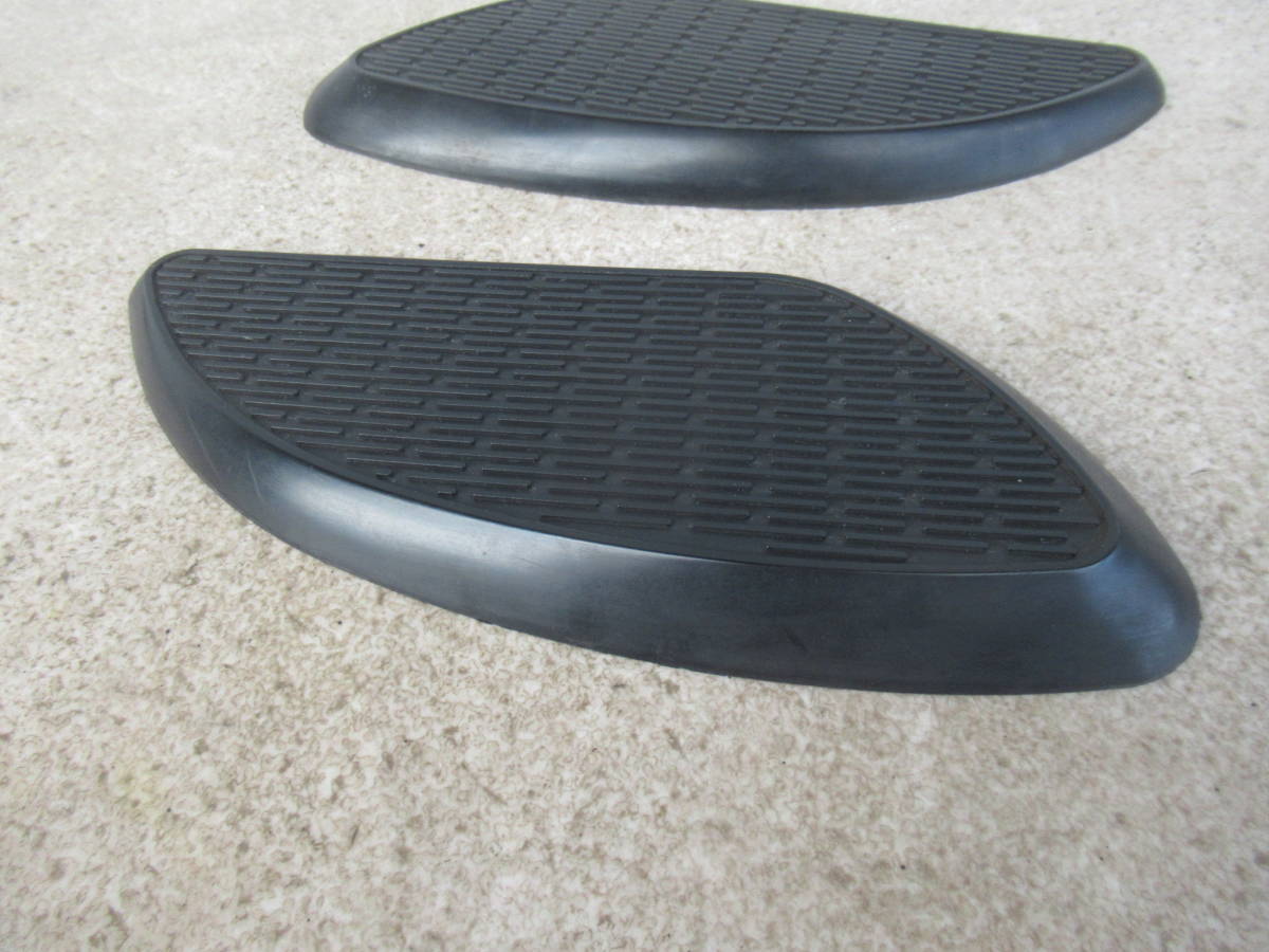 W1 W1S カワサキ純正 パット タンクパット ラバー 左右セット 良品 当時物 KAWASAKI 51061-009 51062-008 W1SA W3 650RS 旧車 昭和_画像5