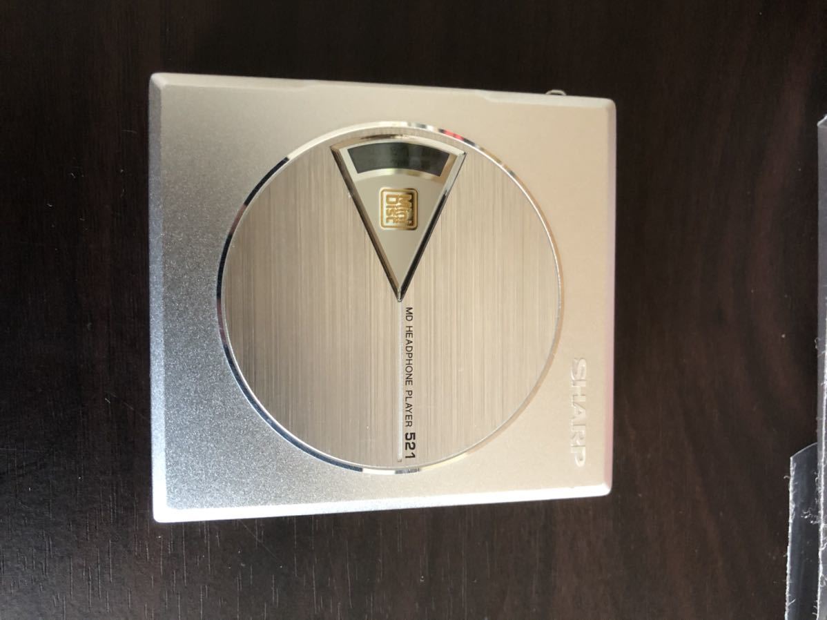 SHARP ポータブルMDプレーヤー MD-J MD-ST521-S 動作確認済み 美品 SHARP ポータブルMDプレーヤー MD-J MD-ST521-S 動作確認済み 美品