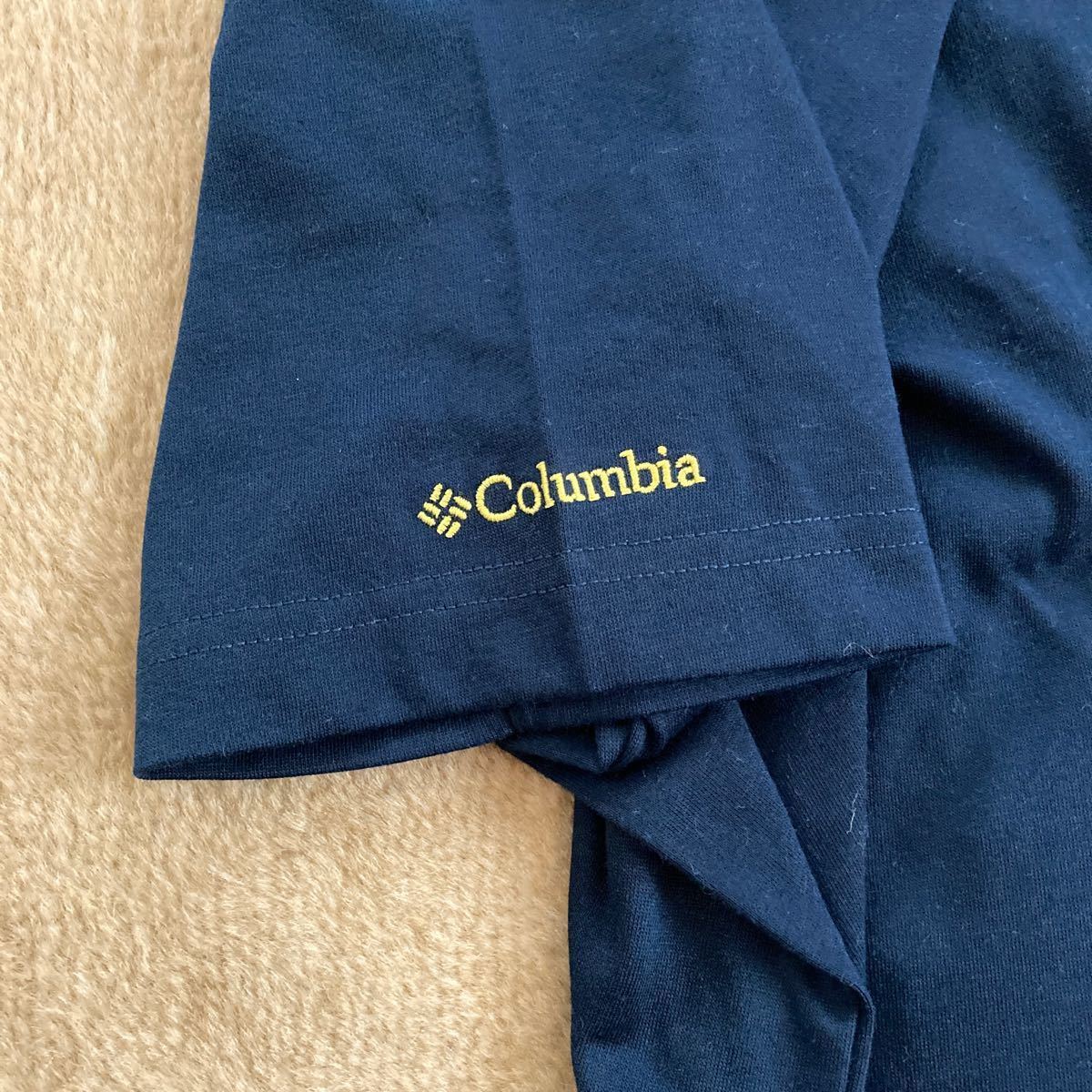Columbia コロンビア　半袖Tシャツ