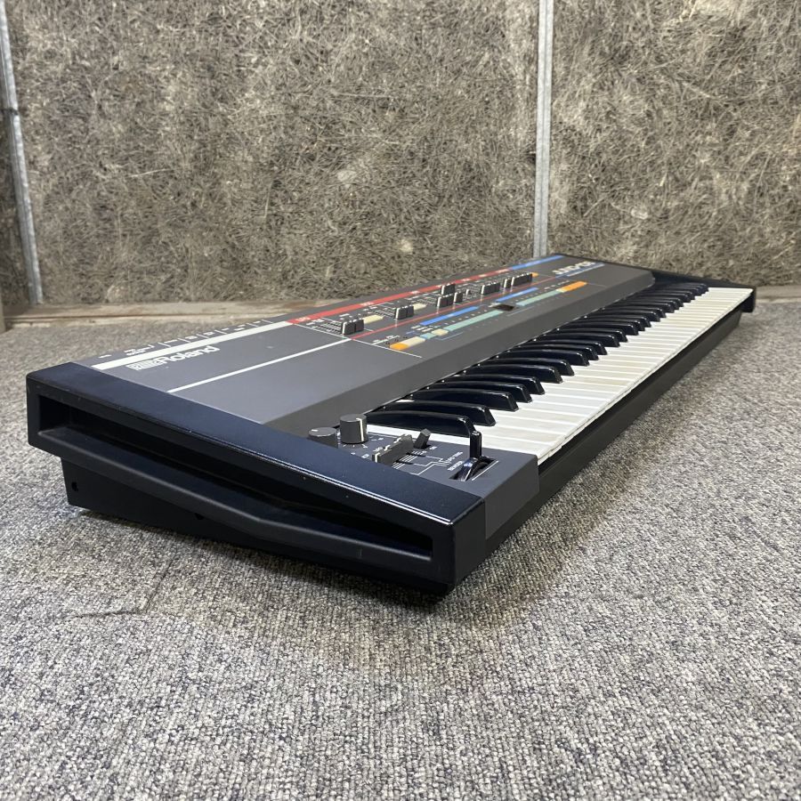 Roland JUNO-106 61鍵 アナログシンセサイザー ケース入り ※鍵盤と出力音に難あり★ジャンク品【福岡】_画像4