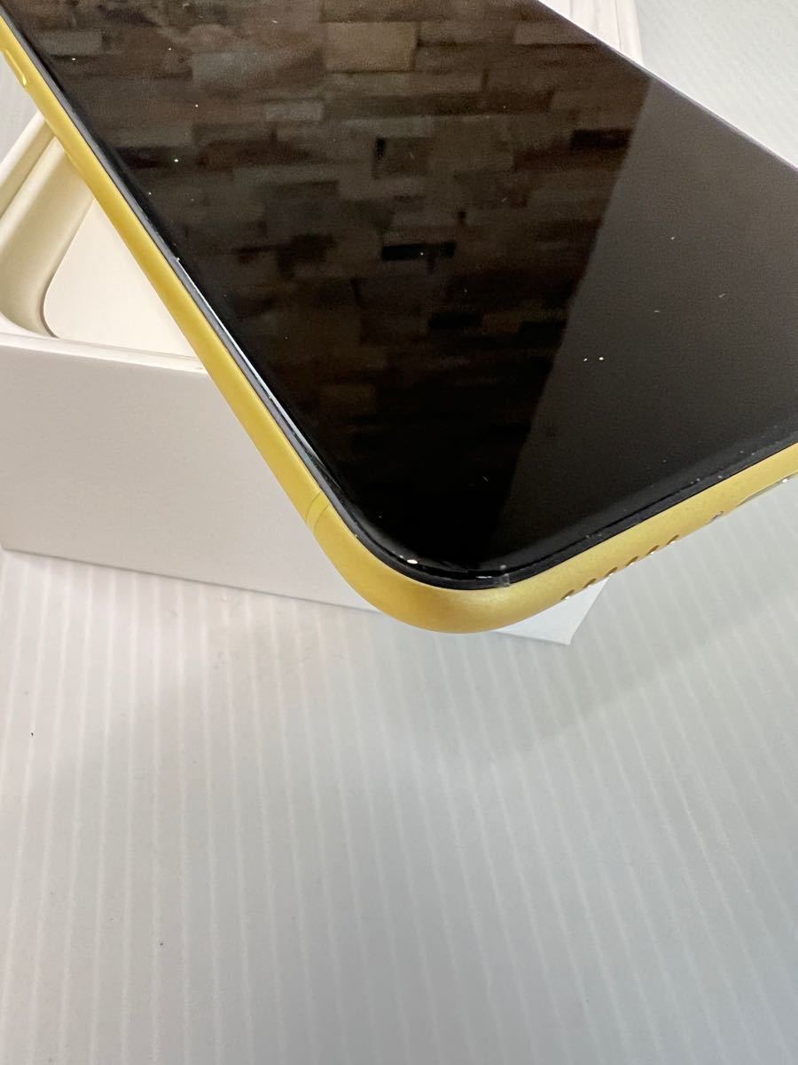 PayPayフリマ|SIMロック解除済み 美品 iPhone11 128GB イエロー本体