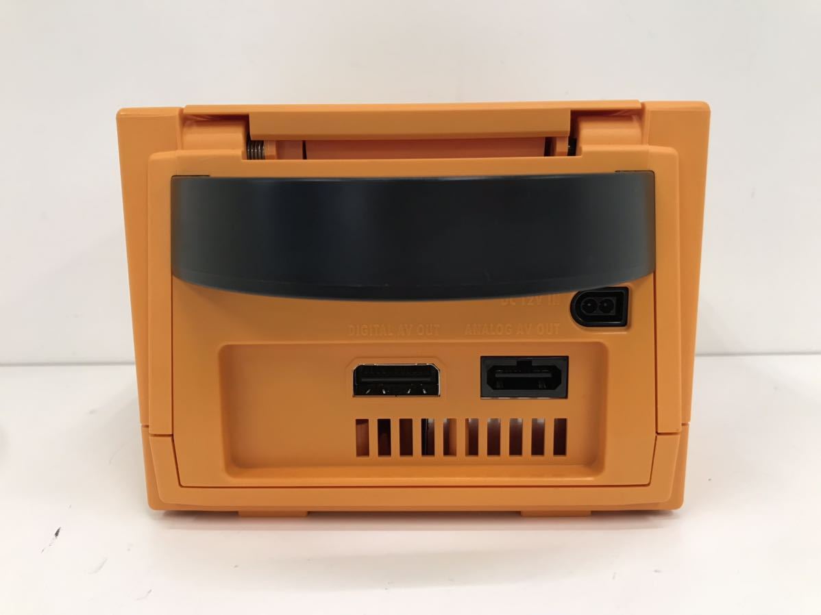 Nintendo ニンテンドー ゲームキューブ 本体 DOL-001 オレンジ ACアダプター AVケーブル コントローラー メモリーカード251つき_画像4
