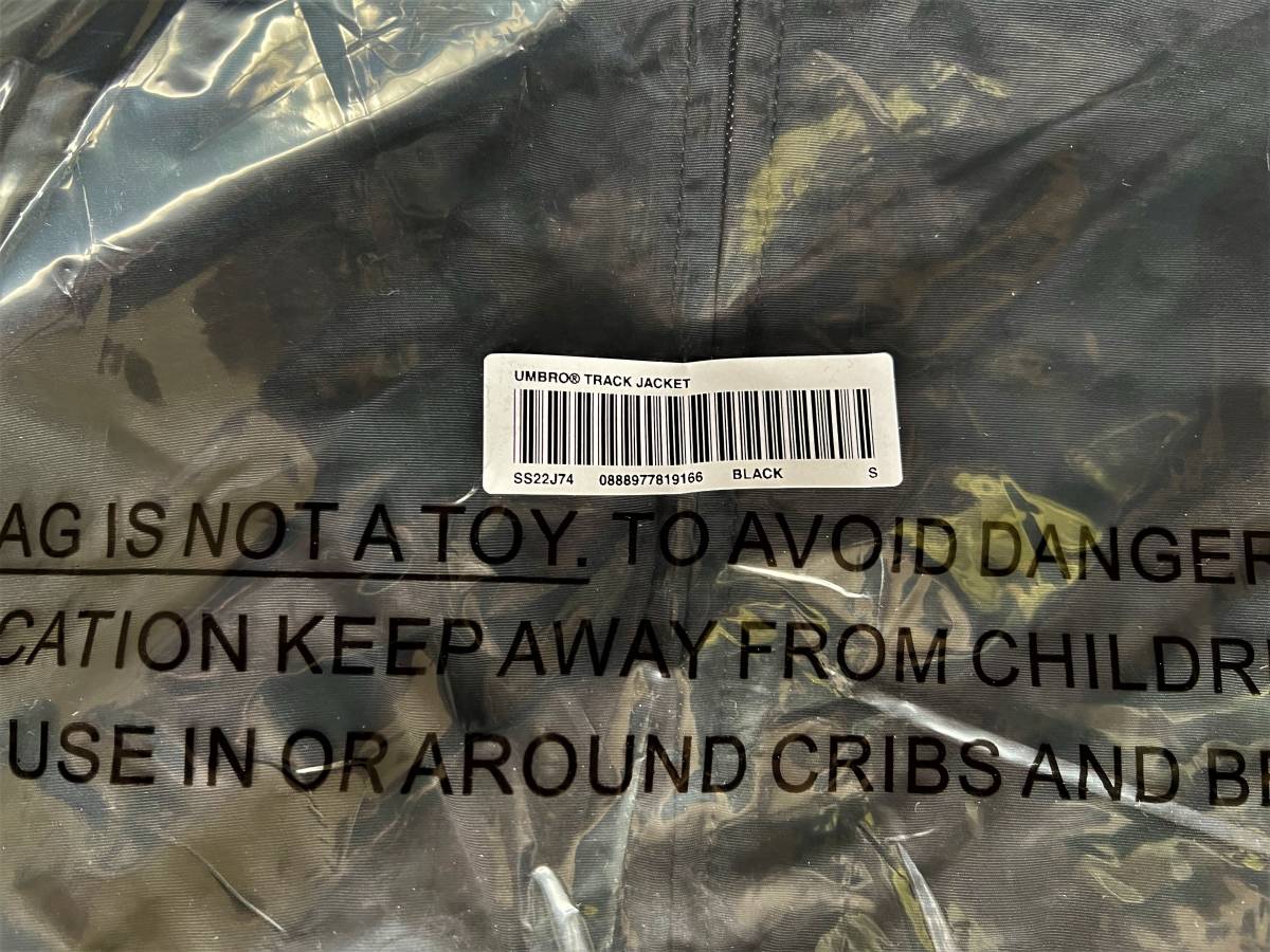 上下セット】Supreme Umbro Track Jacket & Pant Black S 22SS 上下セット】Supreme Umbro Track Jacket & Pant Black S 22SS