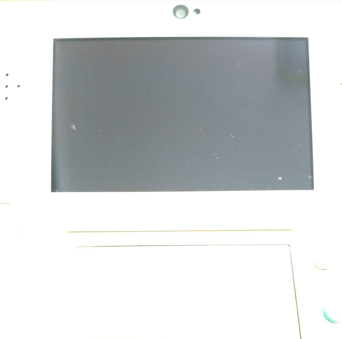 NEWニンテンドー3DS NEW NINTENDO 3DS ホワイト 中古品 充電器 SDカード4GB ドラクエ ロックマン ダウンロードゲーム多数有り 送料無料