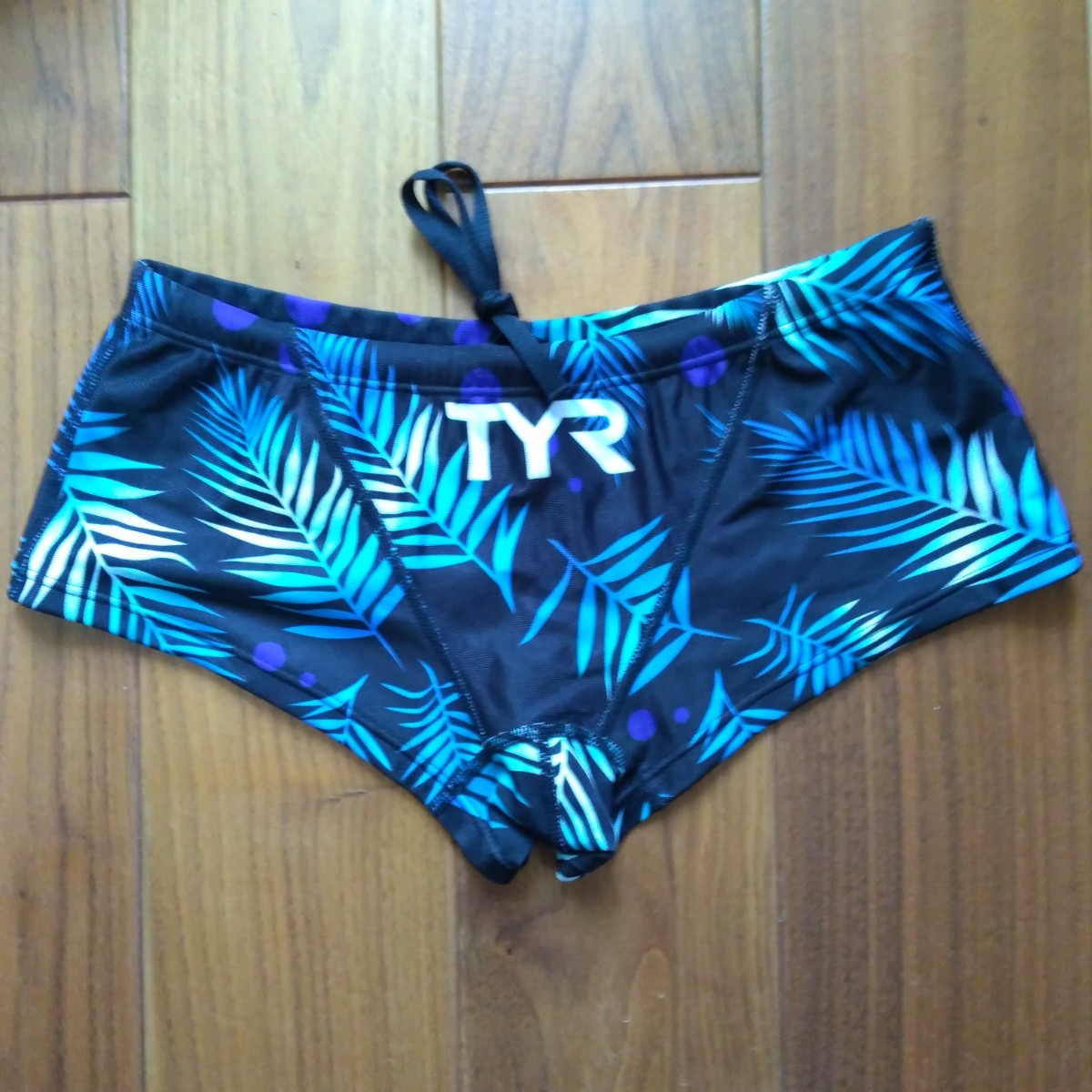 tyr ティア 海パン 水色 水着 メンズ L 新品未使用品 送料無料 - 水着