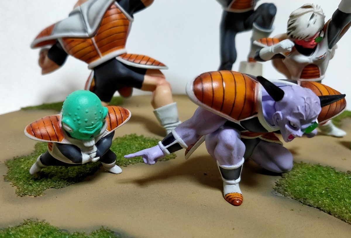 ドラゴンボール ギニュー特戦隊 フィギュア リペイント ジオラマ付き ドラゴンボールZ ギニュー特戦隊 HG フィギュア リペイント 台座