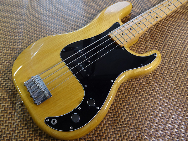 Fender Japan PB70 NAT neck small . Precision base Made in Japan 70 period tiger Logo PRECISION BASS made in Japan 