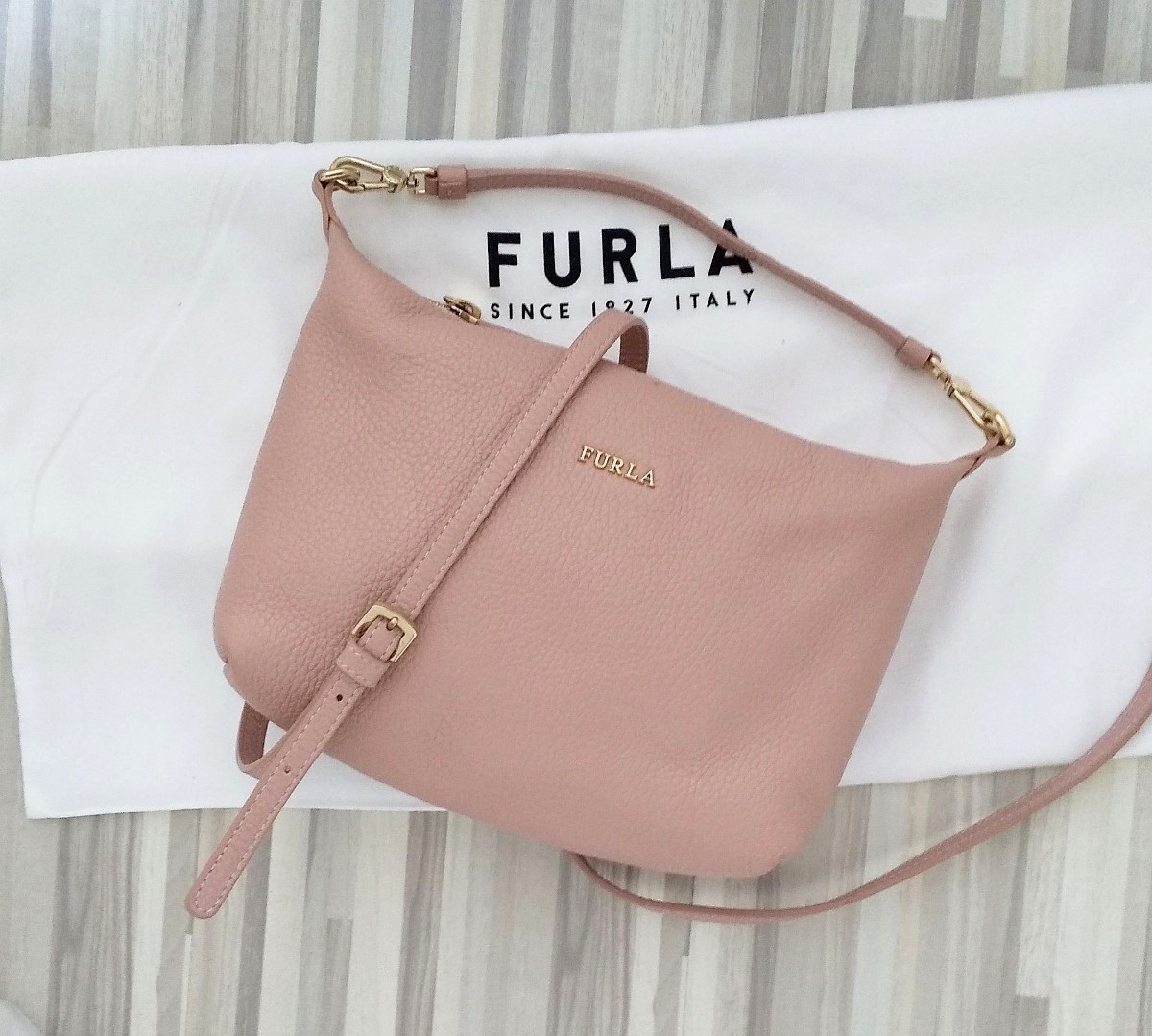 超可爱の ショルダーバッグ FURLA フルラ ソフィー レザー 牛革 2way