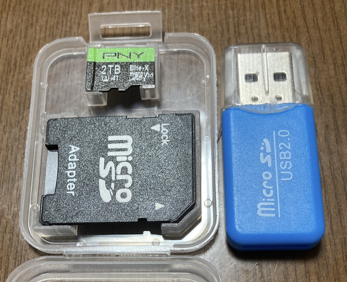 PNY micro SDカード　２TB USB付き　②_画像1