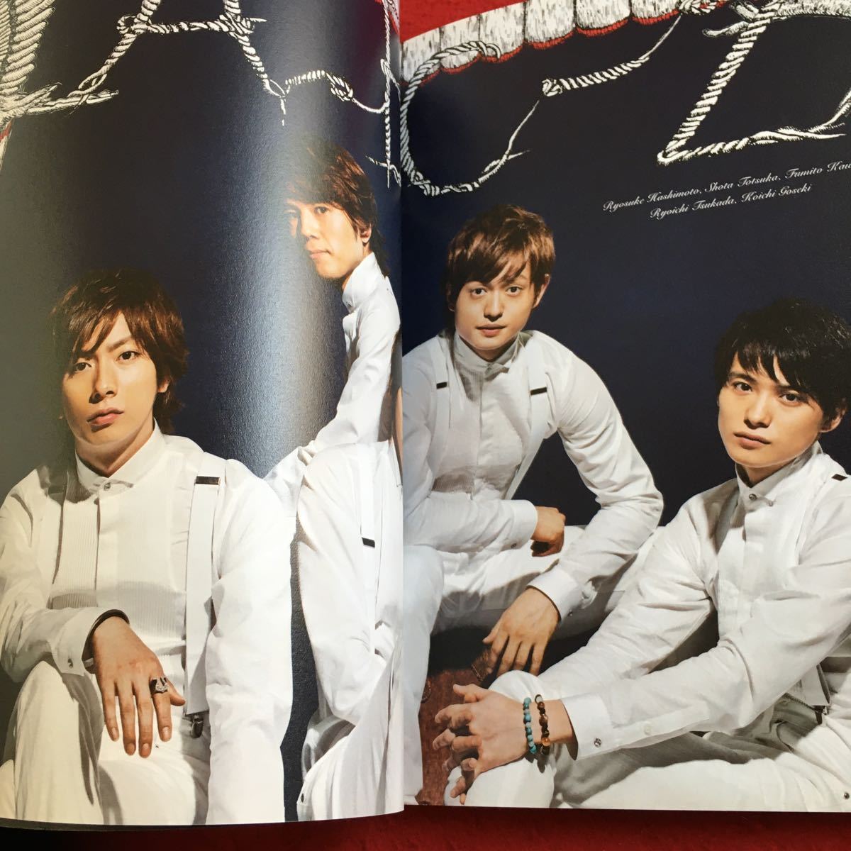 Y19-154 ジャニーズ ワールド 帝国劇場 Hey!Say!JUMP ABC-Z SexyZone ジャニーズJr. 2012-2013 写真集 アーティスト 東宝 音楽 シアター_画像5