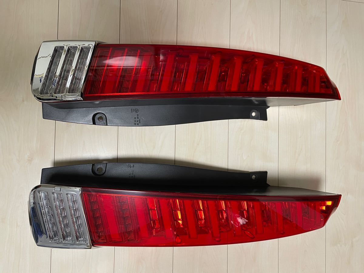 ダズフェローズ Dazz FellowsプレミアムLEDテールランプ ノア ダズフェローズ Dazz FellowsプレミアムLEDテールランプ ノア