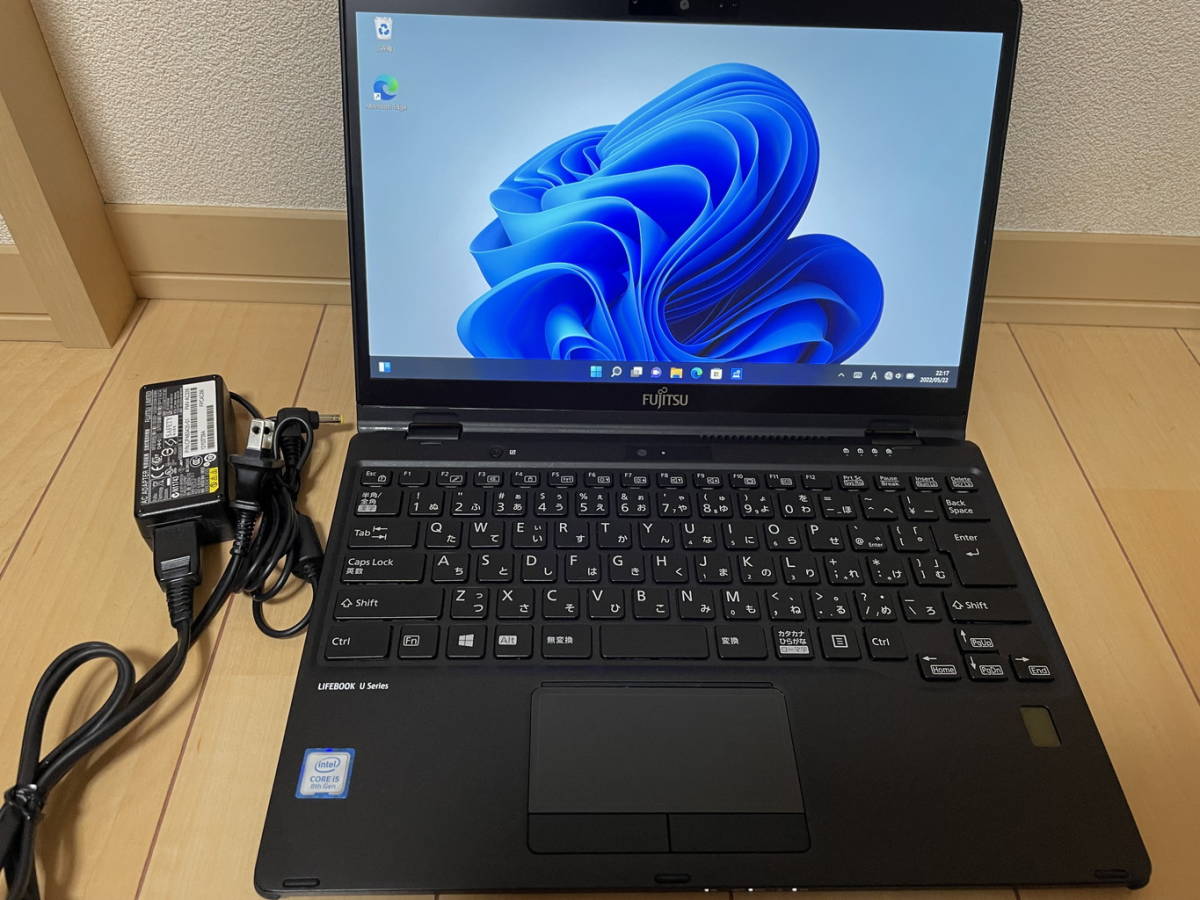 富士通 LIFEBOOK U939X/C core i5-8365U/メモリ8GB/SSD256GB/13.3