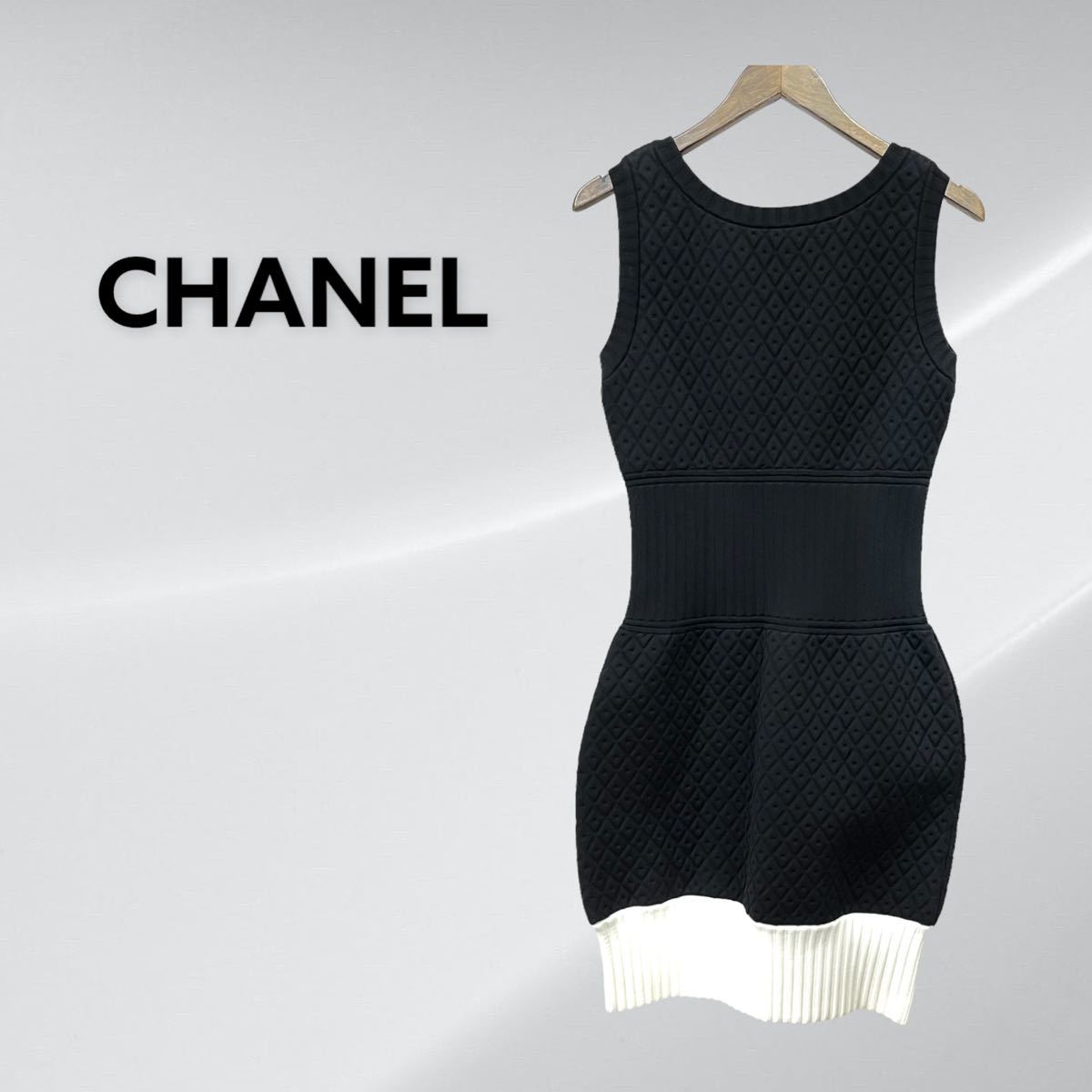 高級 CHANEL シャネル ドレス ノースリーブ P46066K05774 ロゴ装飾