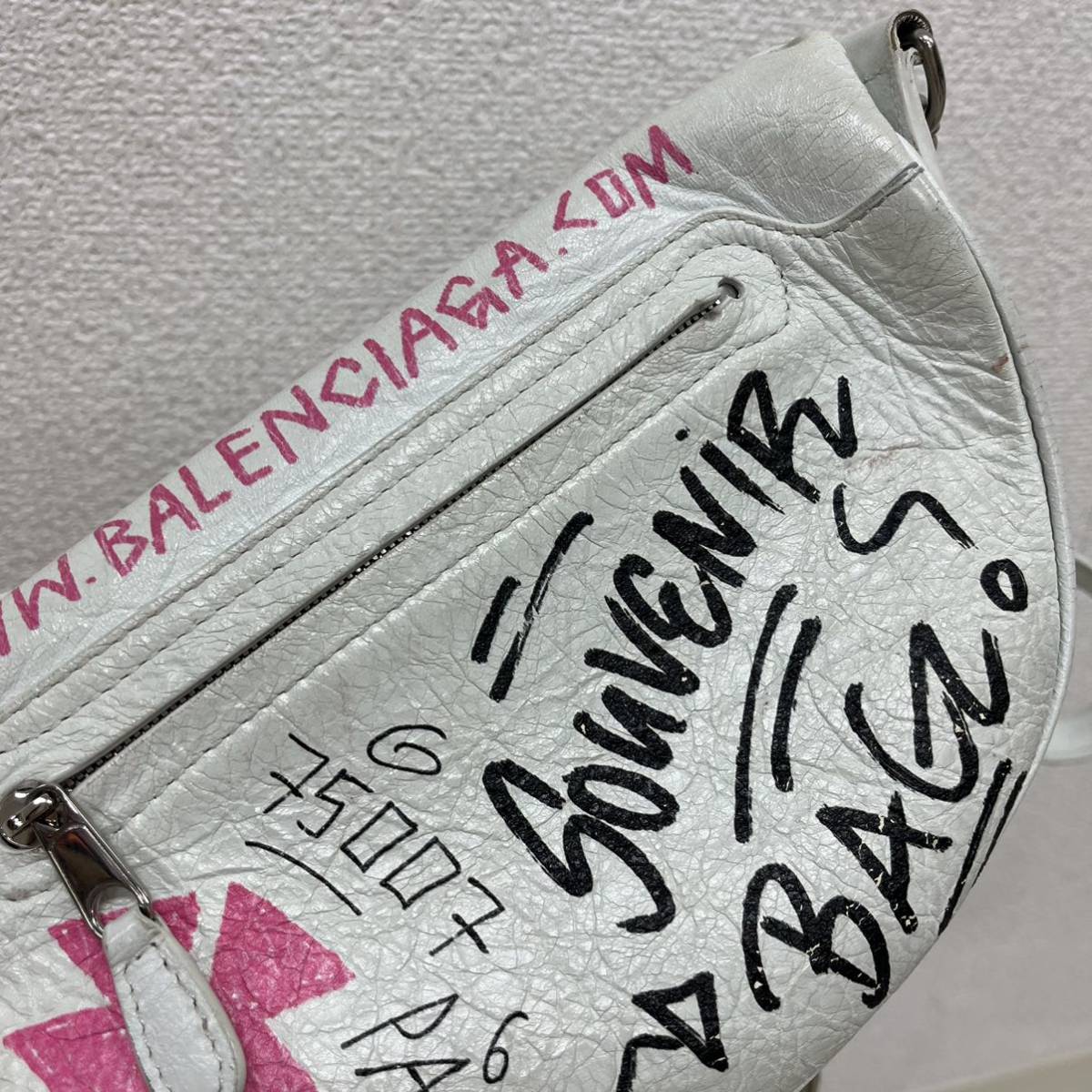 BALENCIAGA バレンシアガ グラフィティ ペイント スーベニア BALENCIAGA バレンシアガ グラフィティ ペイント スーベニア