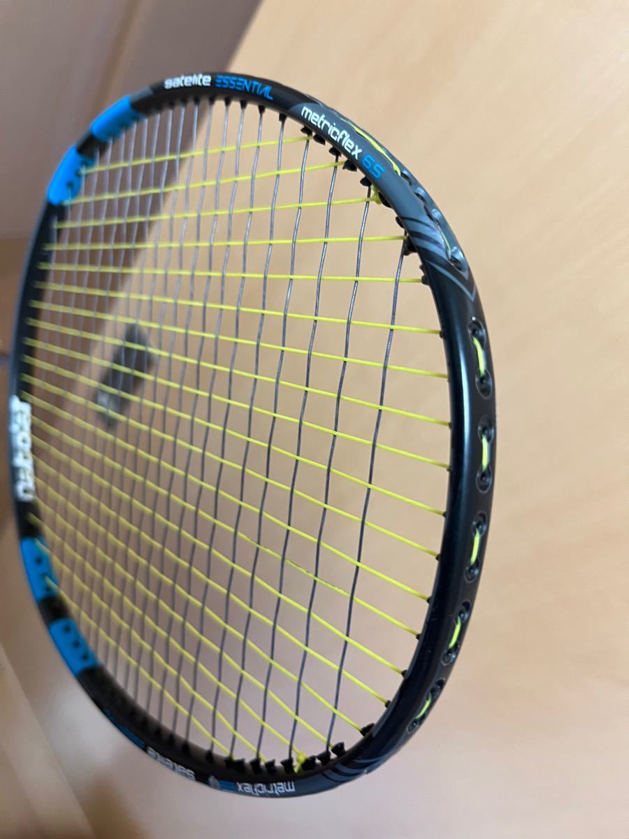 バドミントンラケットサテライト 6.5 エッセンシャル バボラ Babolat