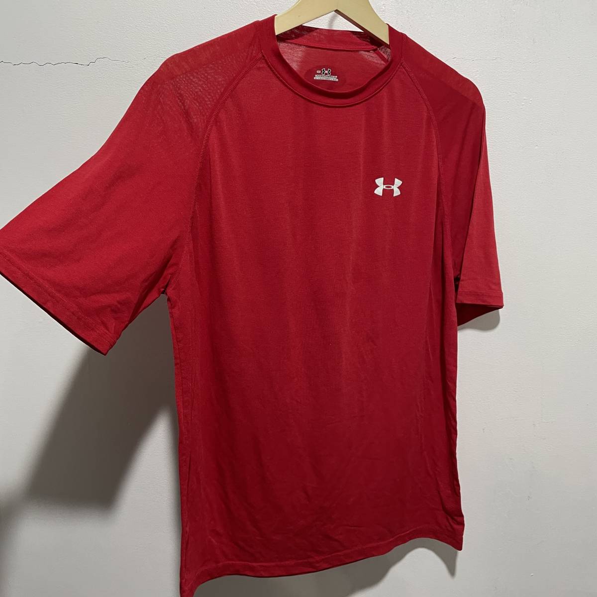 ☆送料無料☆UNDER ARMOUR☆アンダーアーマー☆ルーズフィット半袖Tシャツ☆SM☆ストレッチ☆赤☆e22c_画像5