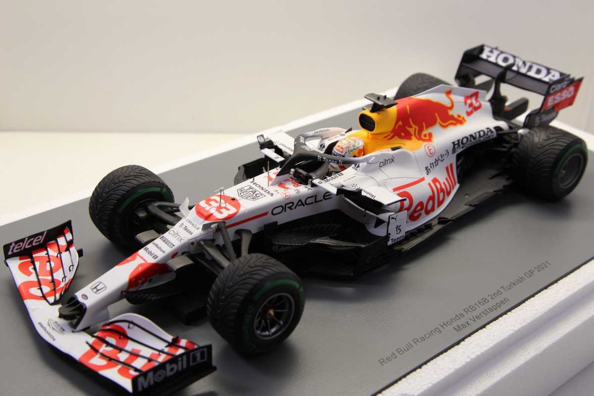 2021春夏新色】 GP 1/18 1/18 スパーク レッドブルホンダRB16B