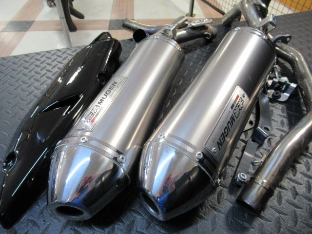 Yahoo!オークション - CRF250L 無限ツインマフラー JMCA2112083013
