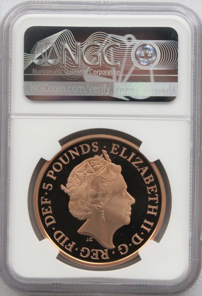 2018年 イギリス エリザベス2世 サファイアコロネーション 5ポンド 金貨　NGC PF70UC 最高鑑定品！！_画像6