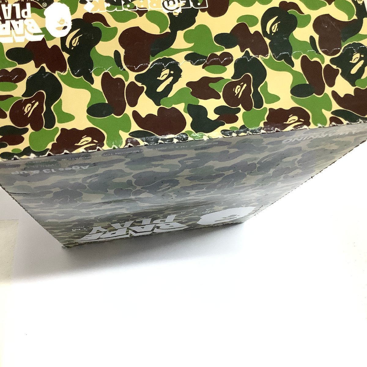 箱傷み BE@RBRICK ベアブリック 100% BAPE PLAY SERIES1 ベイプ 未開封BOX 迷彩 カモフラージュ_画像9