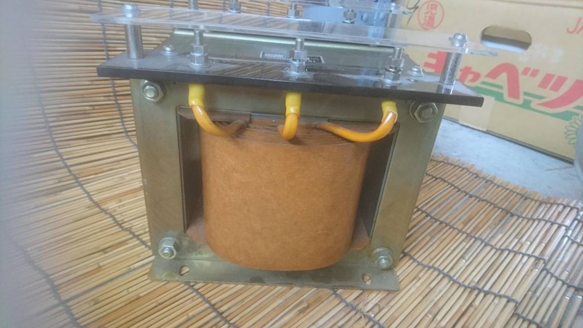 トランス　2kVA 100/110V - 46/50V 60Hz_画像6