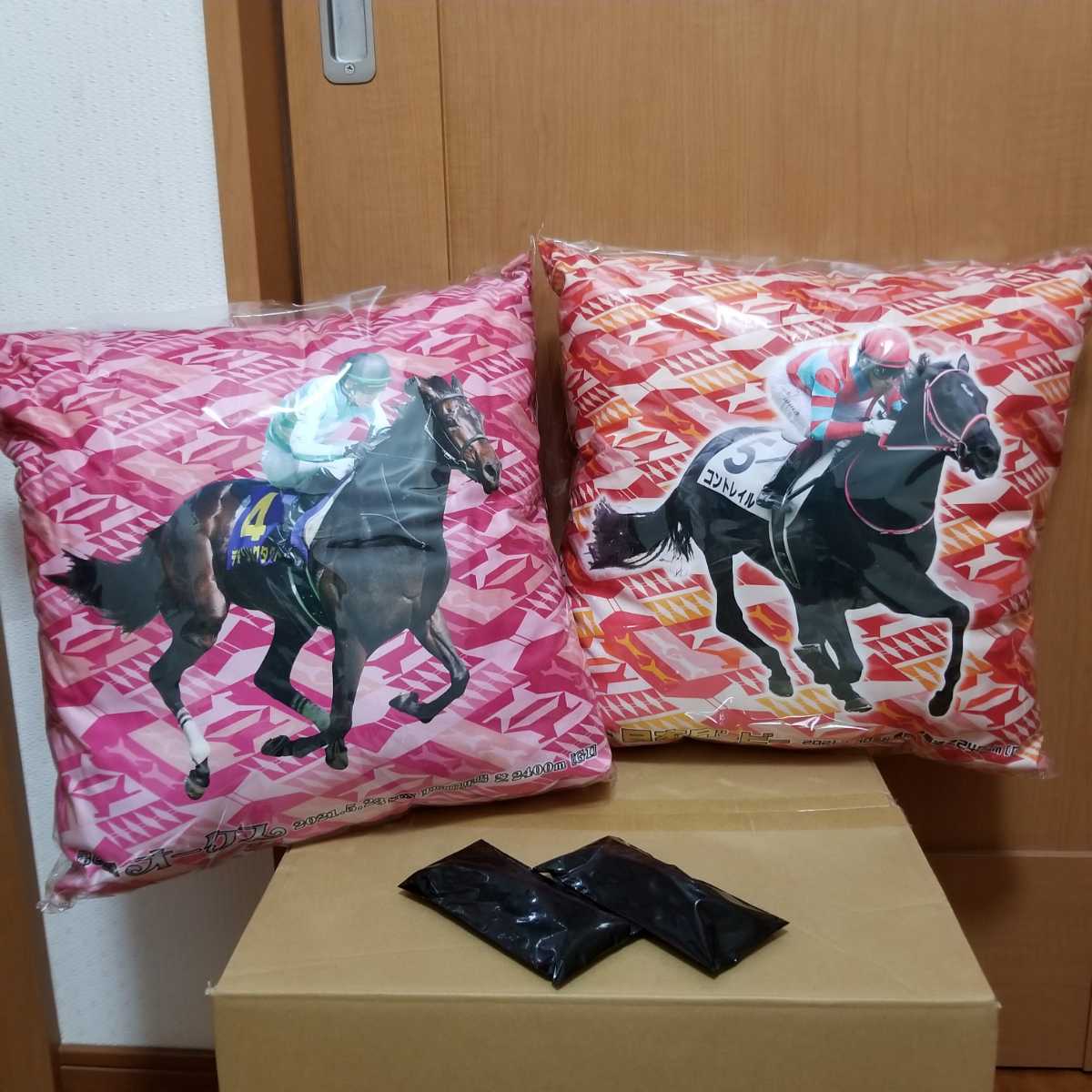 JRA オークス日本ダービー オリジナルデザインクッション コン JRA オークス日本ダービー オリジナルデザインクッション コン