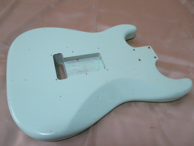 Fender Custom Shop 65 Stratocaster Body Faded Surf Green ピックガード付き_画像7