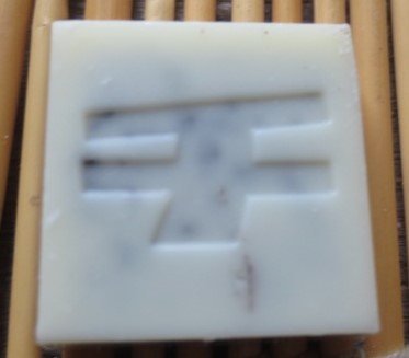 チロルチョコ　北海道ミルク　クッキー＆クリーム　北海道産ミルク100%使用　切手可　レターパックで数2まで可_画像4
