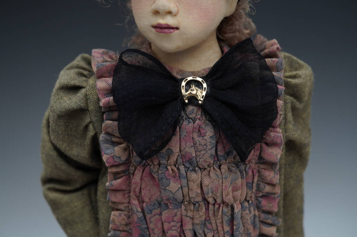 ①小林美枝子 創作人形 バッグを持つ女の子 約34cm 西洋人形 ドール アンティーク 吉田良一師事 甲府