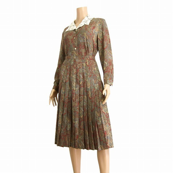  beautiful goods /BURBERRYS/ Burberry / tea / Classic beautiful pattern / race collar / elegant . skirt suit / small size 7