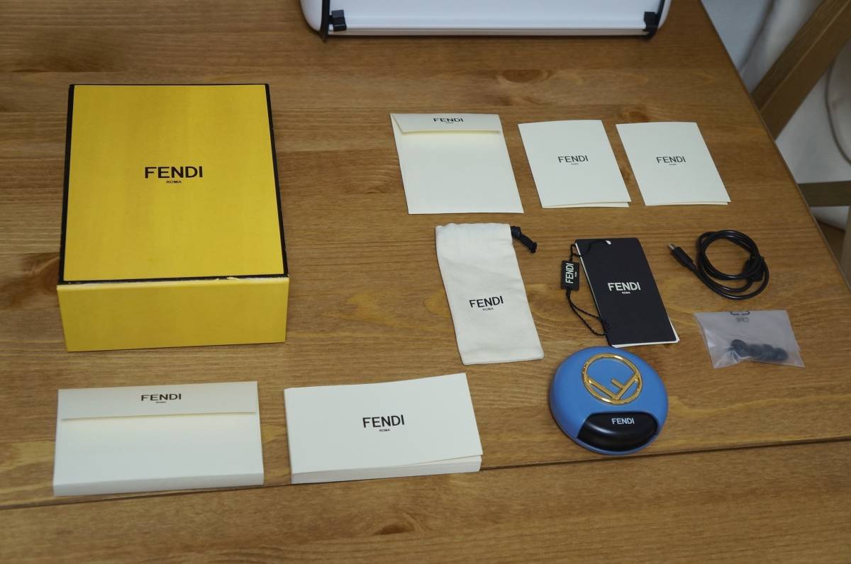 Yahoo!オークション - FENDI フェンディ Bluetooth ワイヤレス Yahoo!オークション - FENDI フェンディ Bluetooth ワイヤレス