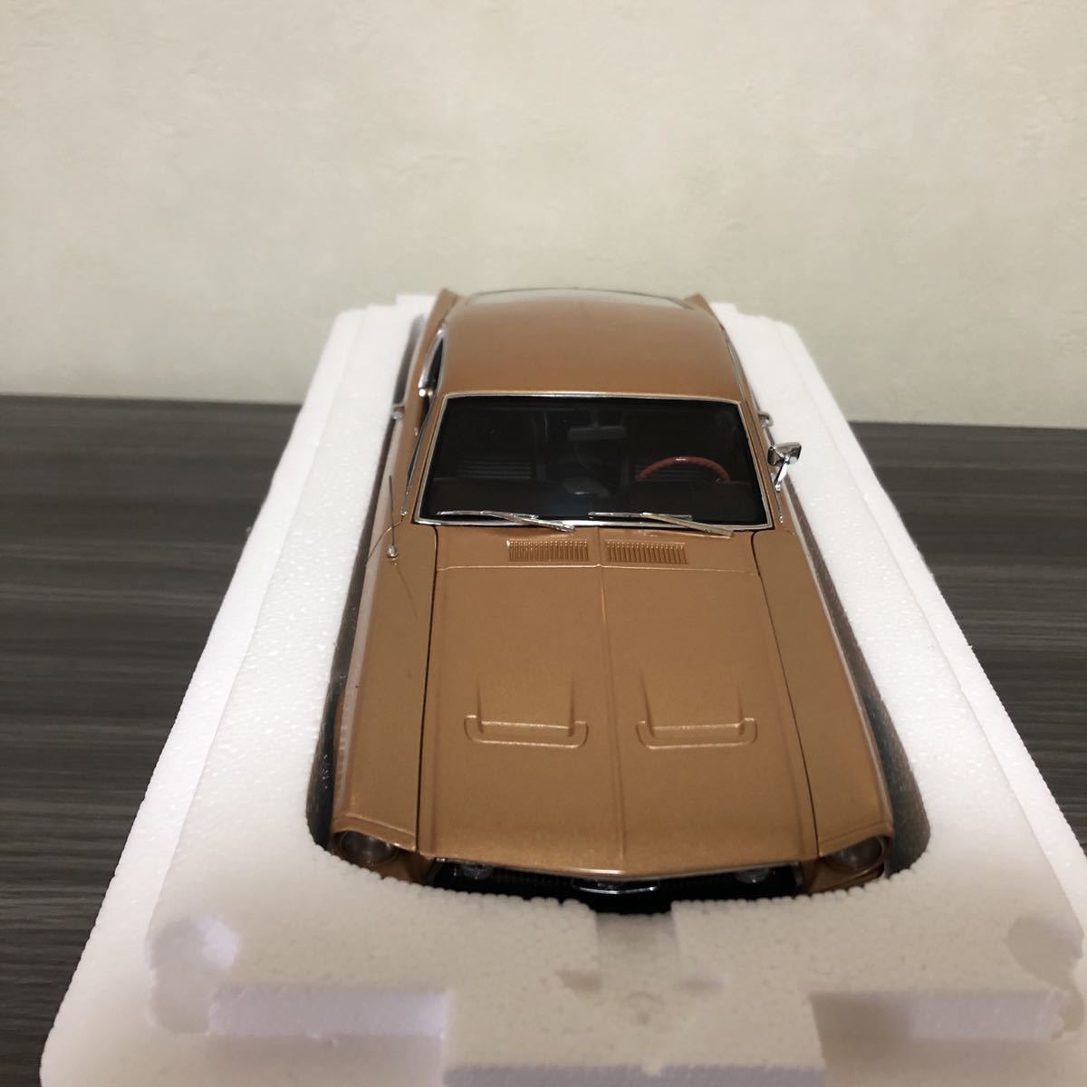 オートアート 1967 Ford Mustang GT ゴールド 1/18 マスタング(乗用車 