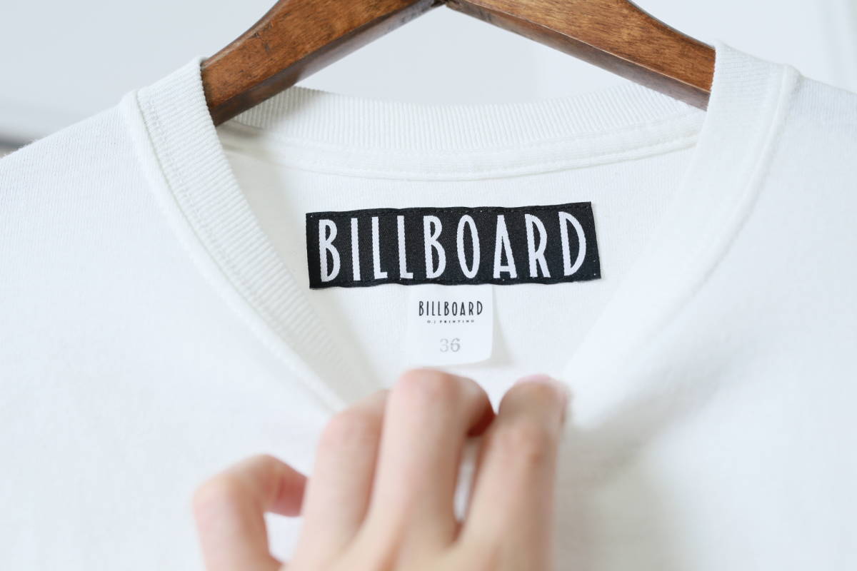 ★新品タグ付き定価7800円 BILLBOARD ビルボード 髪油プリント長袖Tシャツ　　古着ユーズド男性メンズ美品SM白ホワイトトップス日本レトロ_画像2