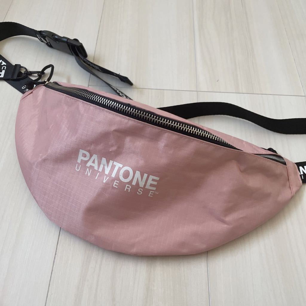 PANTONE パントーン earth music&ecology アースミュージック