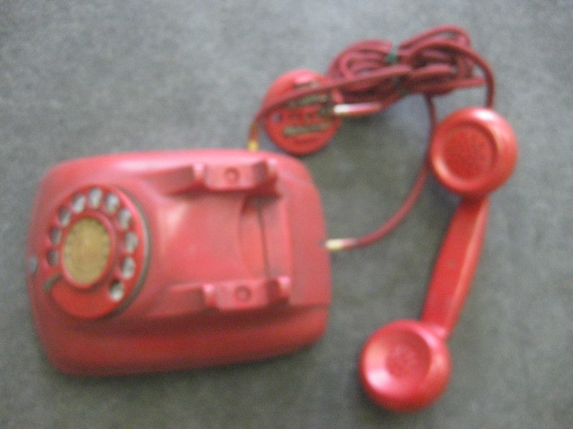  prompt decision [ Showa Retro general merchandise shop ] 4 number automatic type desk public telephone machine red color public telephone the first period type red telephone 