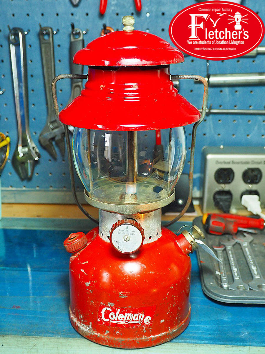 自慢できる赤ランタン 1963年3月製 コールマン 200A ランタン (通称レッドボーダー) 安心の永年保証プロ整備 燃焼テストお見せできます g73_画像2