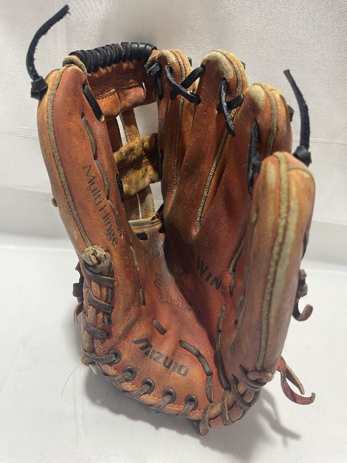  Yomiuri Giants .. virtue actual use glove MIZUNO