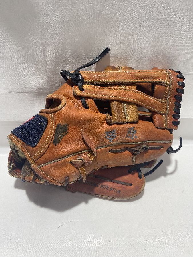  Yomiuri Giants .. virtue actual use glove MIZUNO