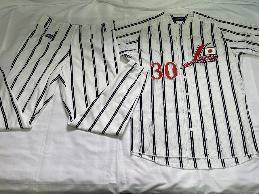 贅沢
侍ジャパン プロコレクション ユニフォーム #30 上下セット MIZUNO サイズXO 応援ユニフォーム、ウエア 贅沢
侍ジャパン プロコレクション ユニフォーム #30 上下セット MIZUNO サイズXO 応援ユニフォーム、ウエア