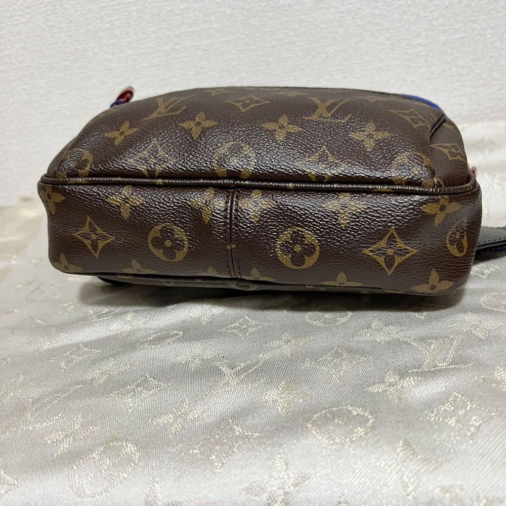 希少 LOUIS VUITTON ルイ・ヴィトン モノグラム ボディバッグ 希少 LOUIS VUITTON ルイ・ヴィトン モノグラム ボディバッグ