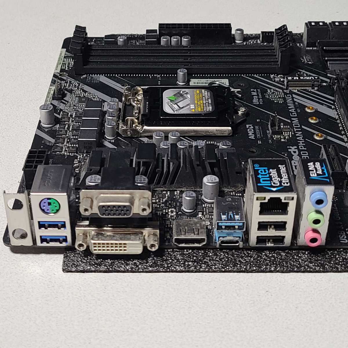 ASRock Z390 PHANTOM GAMING4 IOパネル付属 LGA1151 ATX ASRock Z390 PHANTOM GAMING4 IOパネル付属 LGA1151 ATX