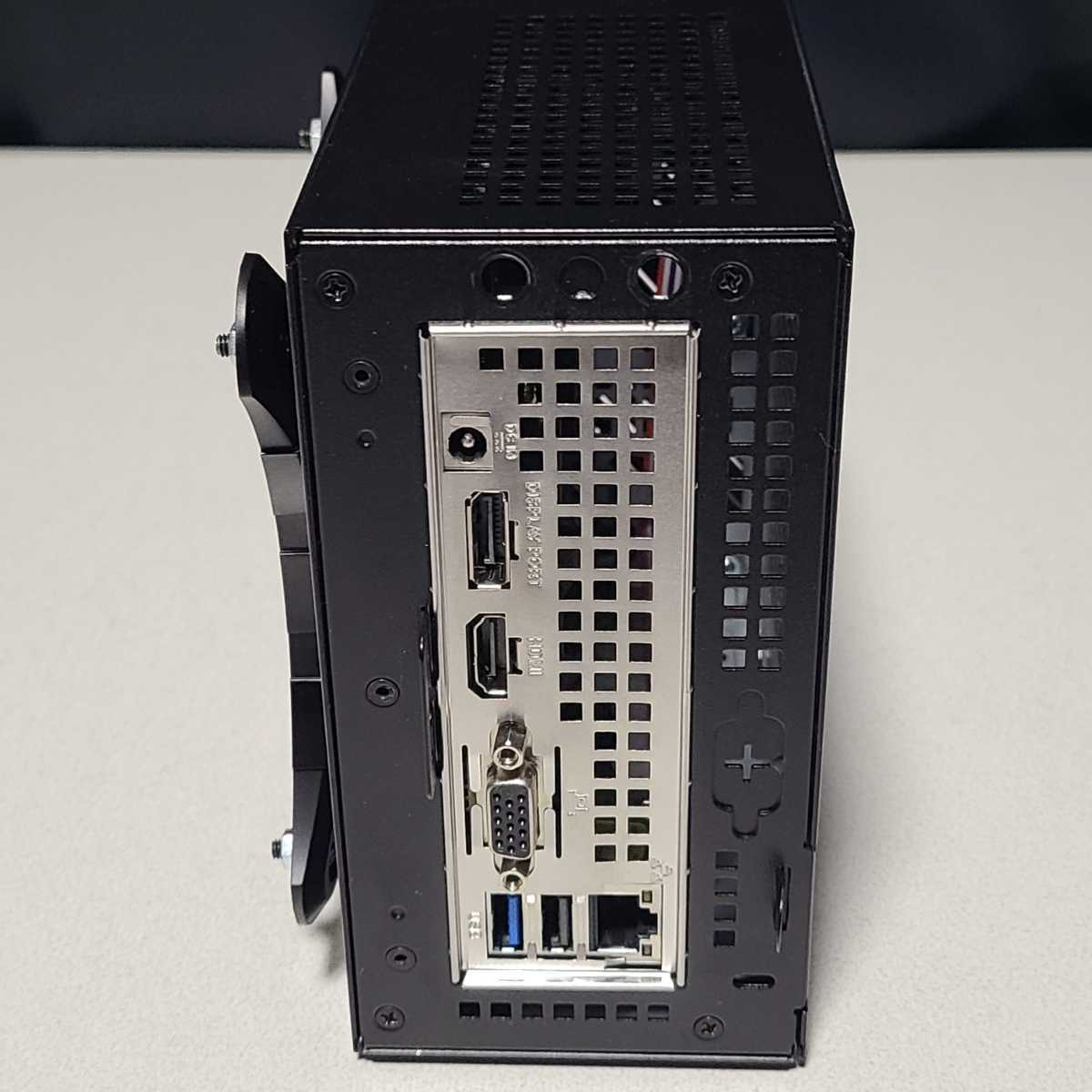 ASRock DeskMini A300 ケース マザーボード CPUクーラーのみ ASRock DeskMini A300 ケース マザーボード CPUクーラーのみ