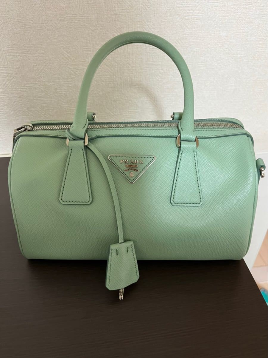 最終値下げ 美品 PRADA プラダ サフィアーノ2ウェイバッグ ハンドバッグ 公式セール 最終値下げ!PRADA ハンドバッグ ハンドバッグ