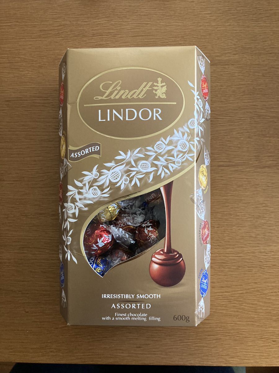 即日発送☆ コストコ　リンツリンドール　LINDT LINDOR ホワイト24個　高級チョコ _画像3