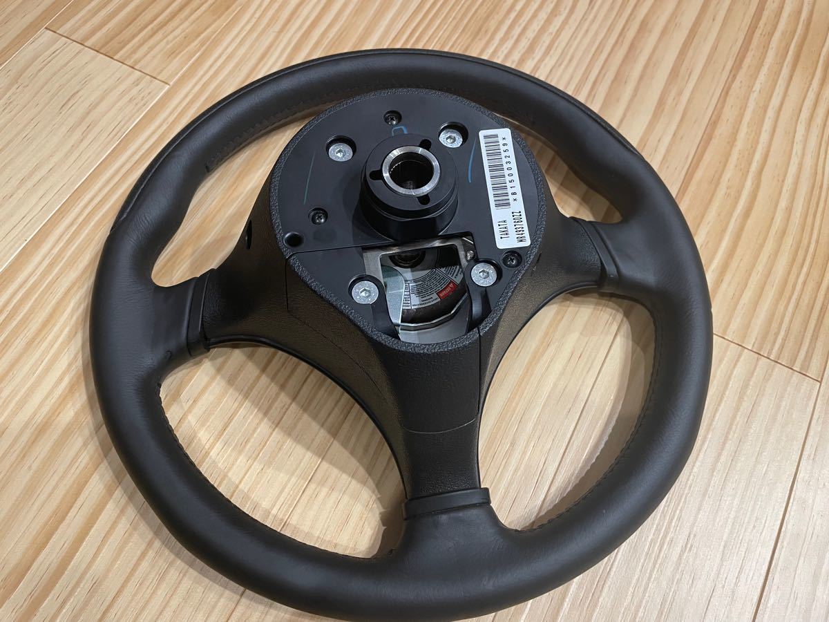待望の再入荷! 美品CT9Aランエボ9純正ステアリング張替え後未使用品