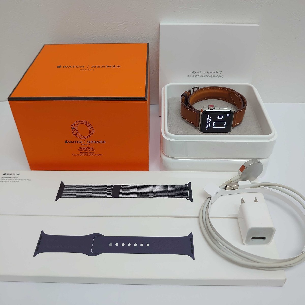 Apple Watch HERMES エルメス Series3 38mm GPS+Cellularモデル MQML2J/A 別途純正バンド2本付 中古良品 (U)_画像1