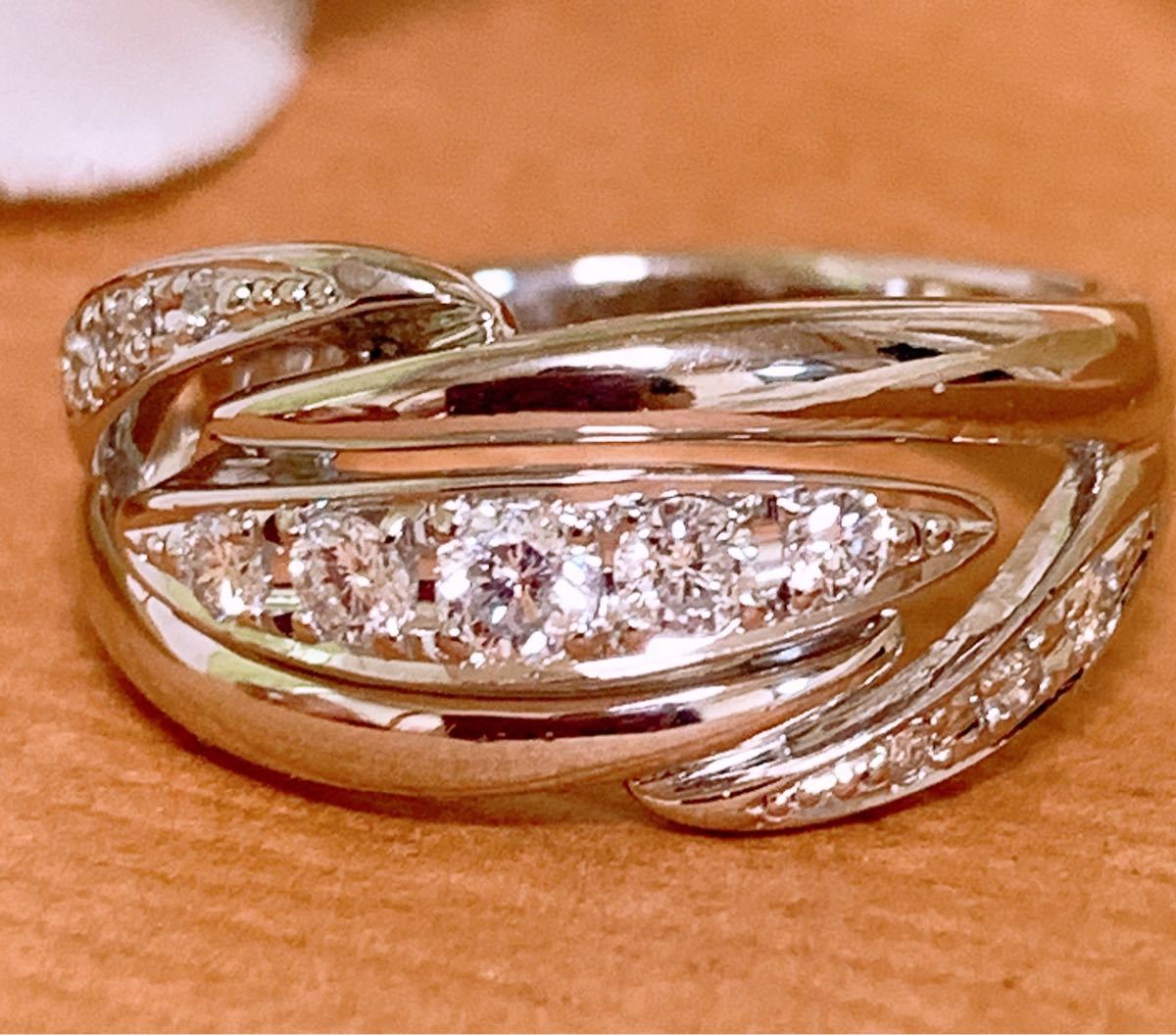 照り照り 約7.4g D0.33CT プラチナリーフダイヤリング プラチナリング